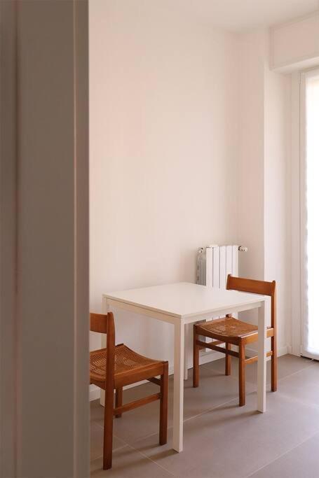 Bilocale Metro 4 Blu Frattini - Airport Linate Apartment Milano Ngoại thất bức ảnh