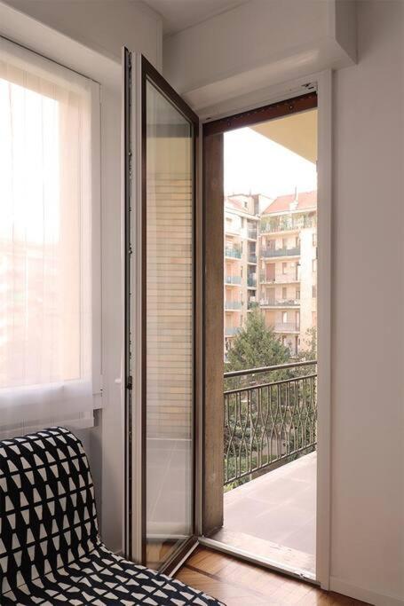 Bilocale Metro 4 Blu Frattini - Airport Linate Apartment Milano Ngoại thất bức ảnh